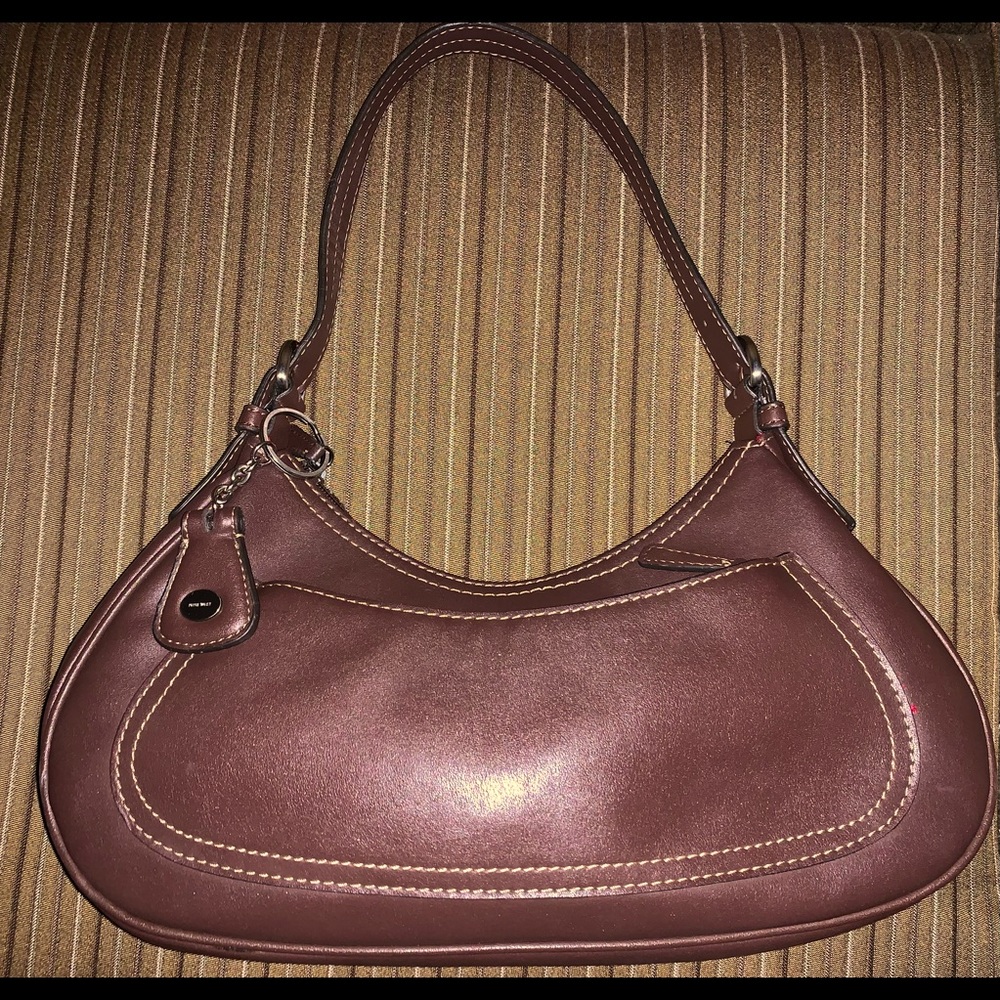 Nine West Small Leather Handbag. Excellent condition. Very clean lining.